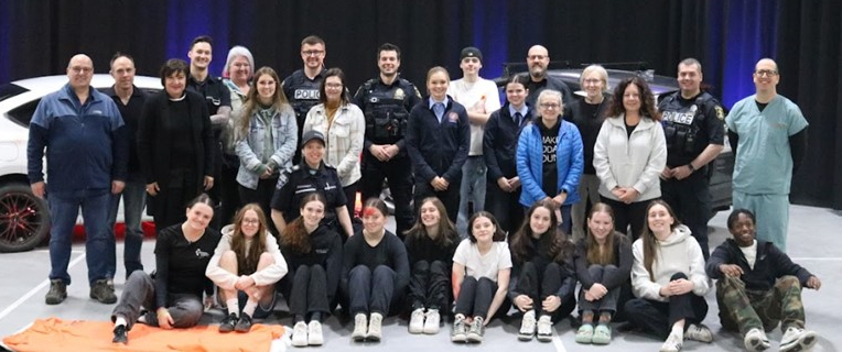 L'équipe qui a préparé et joué la simulation.