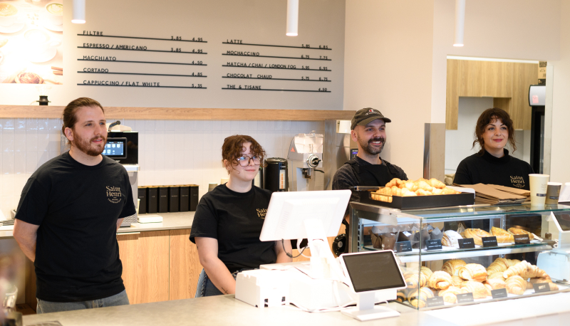 L’équipe du Café Saint-Henri est prête à vous servir! Photo de l’équipe du Café Saint-Henri du CIC.