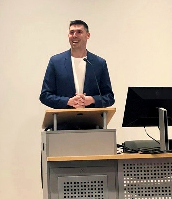 Olivier Godbout prend la parole.