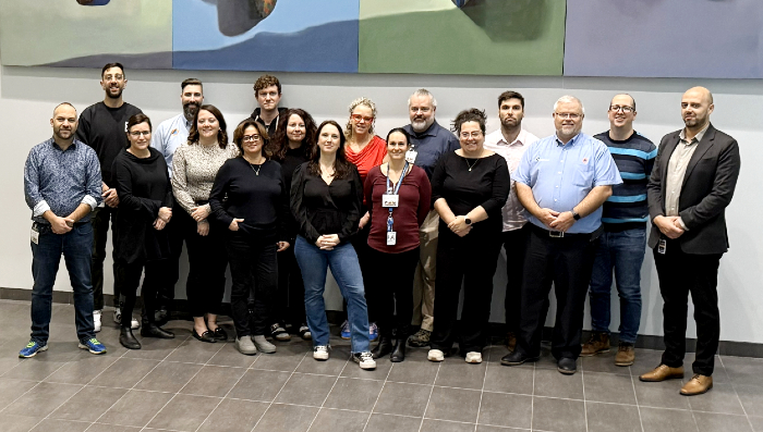 Des intervenants de plusieurs établissements de santé du réseau, dont le CHU Sainte-Justine, le CIUSSS de l’Estrie – CHUS et le CISSS de Lanaudière, ont pris part à la formation. Photo du groupe ayant suivi la formation Emergo à Montréal en décembre 2025.