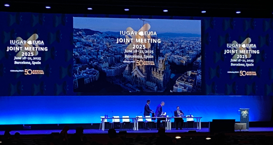 Source : Gabrielle Carrier Noreau. Photo de la scène du congrès.