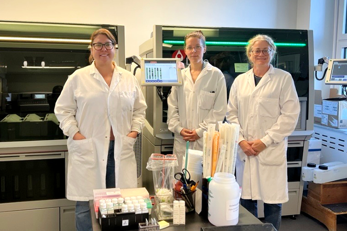 Katia Brisebois, Isabelle Paradis-Pelletier et Julie Plamondon du laboratoire de pathologie de l'Hôpital du Saint-Sacrement. Katia Brisebois, Isabelle Paradis-Pelletier et Julie Plamondon du laboratoire de pathologie de l'Hôpital du Saint-Sacrement.